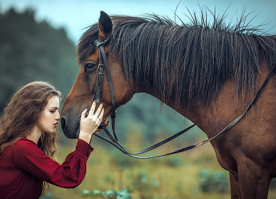The Benefits of Equine Therapy for Kids and Adults